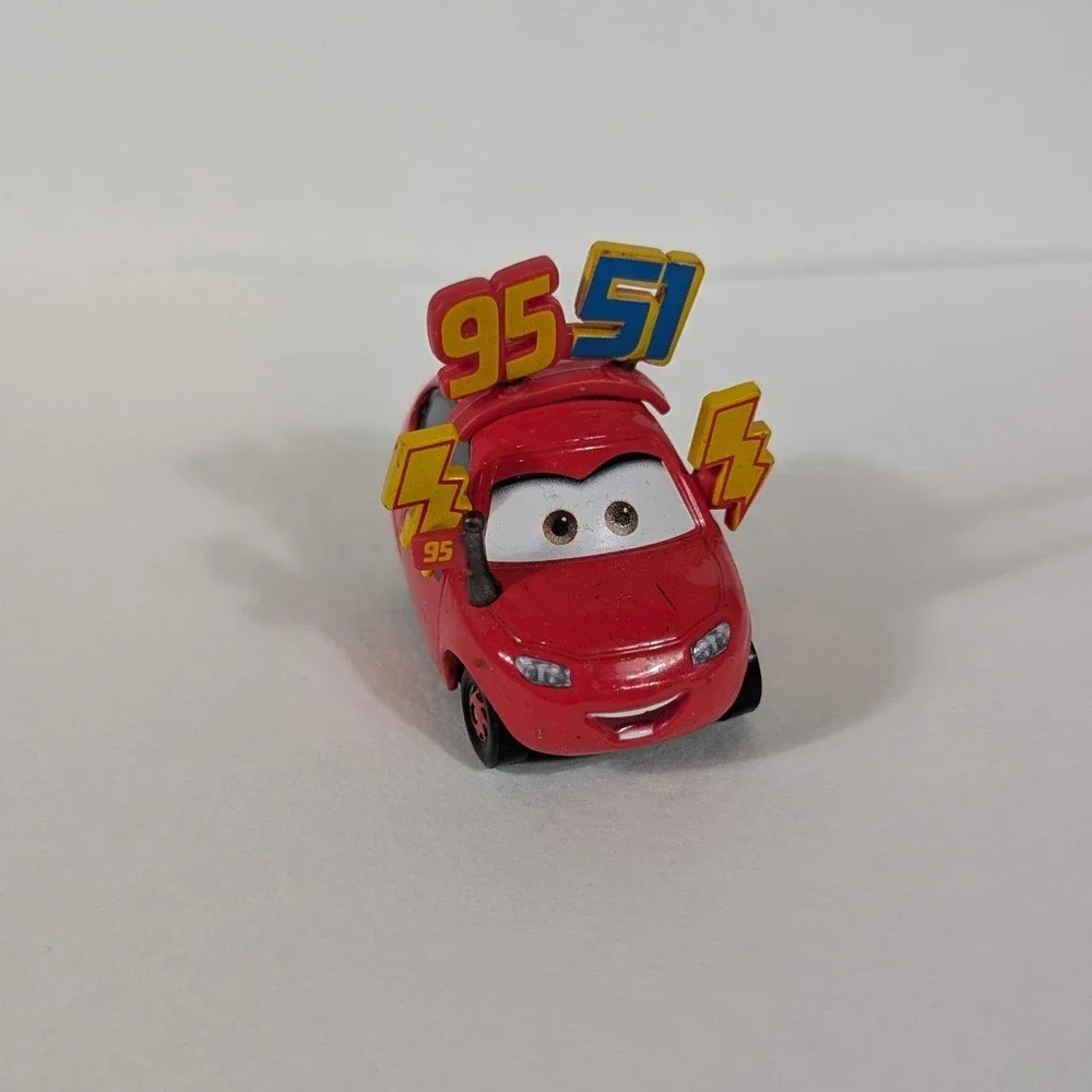 Mattel Disney Pixar Cars Fan Favorites Team 95 & 51 Maddy Mcgear Diecast Car